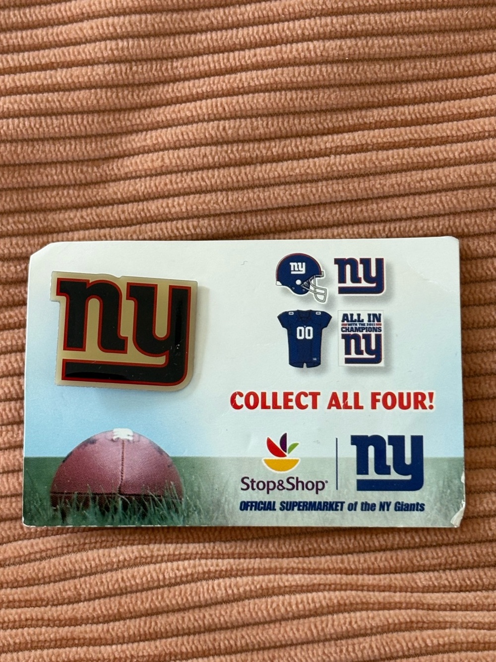 New York Giants NFL football team logo pin